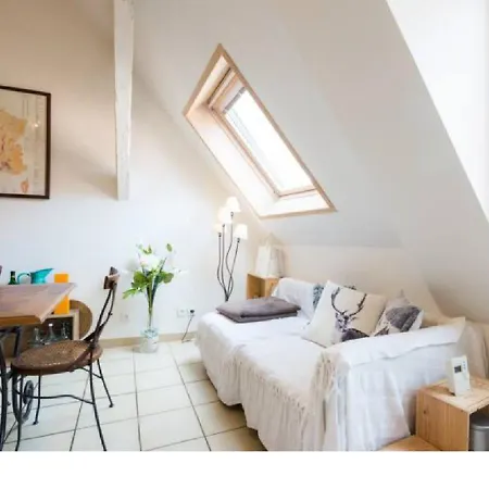 White Flat Vieille Ville Proche Lac